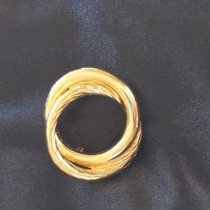 Intertwined Circles Pin